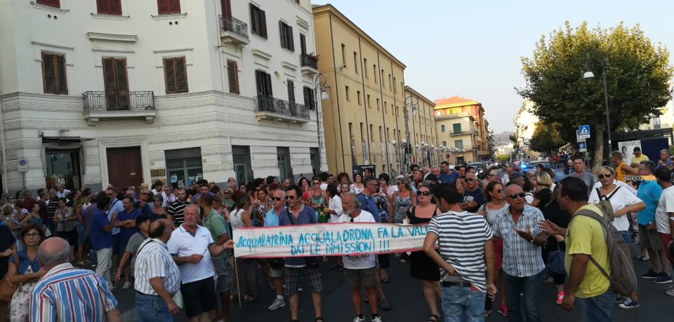 Formia / Crisi idrica, M5S: “Solidarietà ai manifestanti denunciati, la protesta deve continuare”