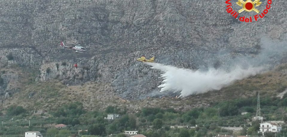 Formia / Vasto incendio a Trivio