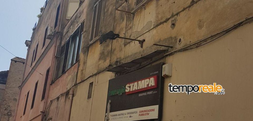 Formia / Palazzo a rischio crollo, per il comune non c’è dolo. Ma spunta un’interrogazione consiliare