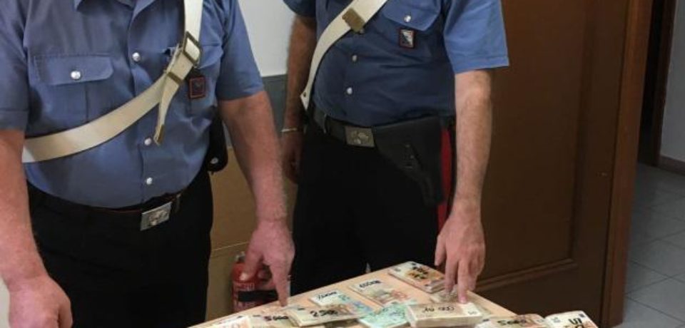 Arrestato a Marina di Minturno con droga e 200.000 euro