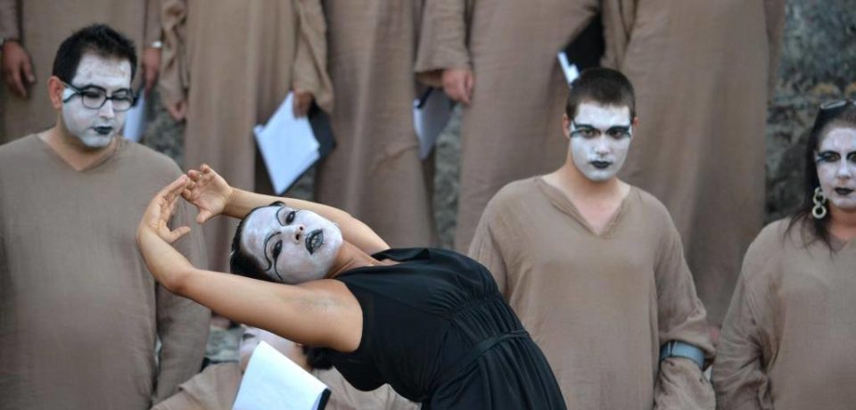 Minturno / “Prometeo, il fuoco che divora la notte” di scena al Teatro Romano