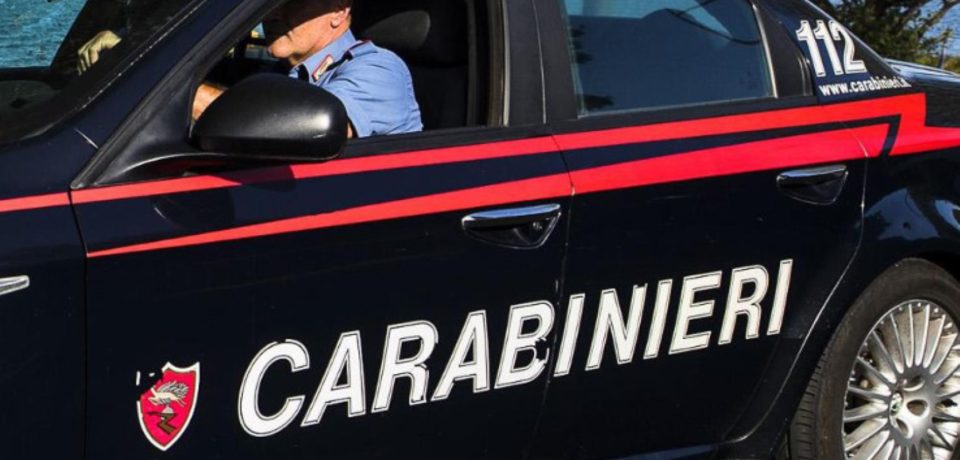 Sperlonga / Trovato in possesso di un coltello, denunciato