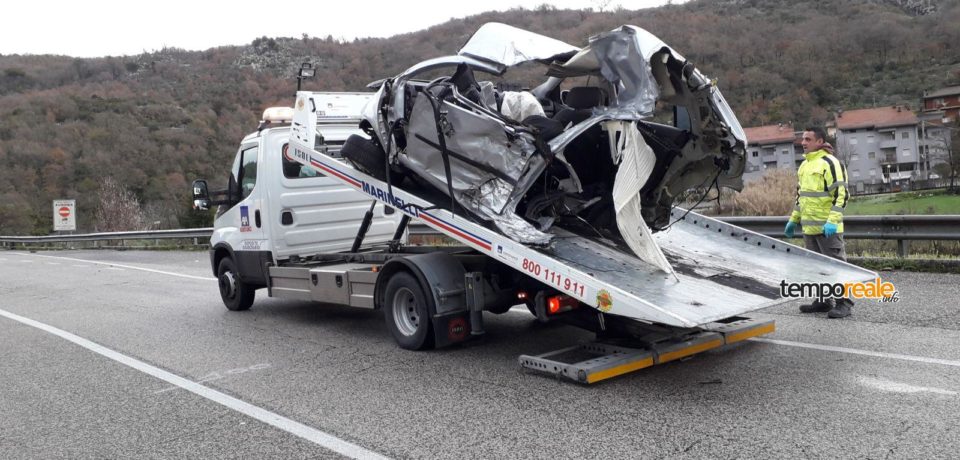 Scontro tra due auto sulla Superstrada Cassino-Formia: morti tre giovani