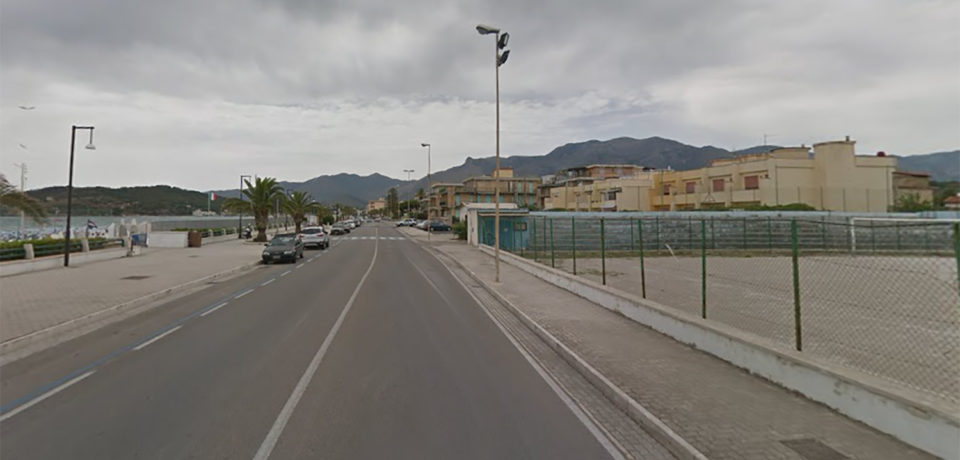 Scauri / Polizia in azione sul lungomare, numerosi i controlli ai veicoli