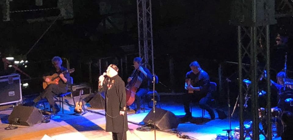 Minturno / Peppe Barra incanta il Teatro Romano (video)