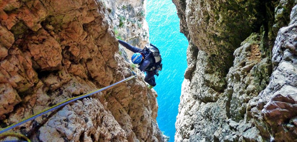 Gaeta / Paura sulla Montagna Spaccata: salvati due scalatori inglesi