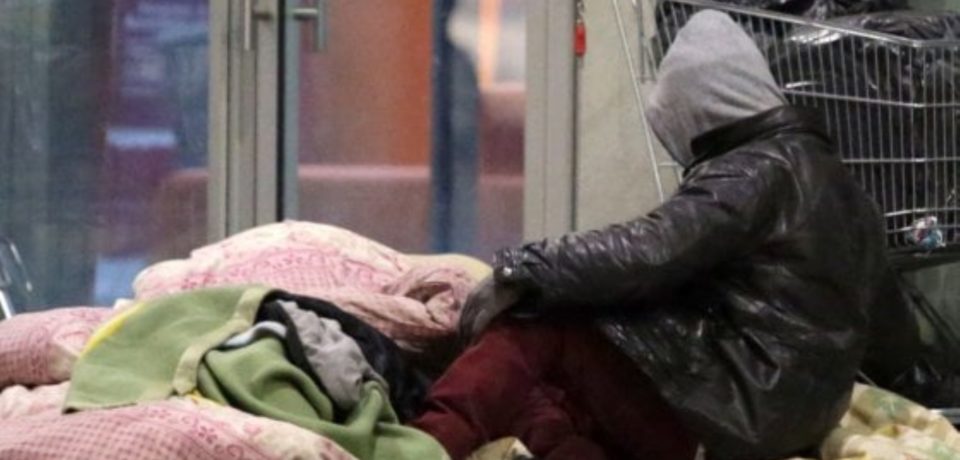 Formia / Emergenza freddo per i senzatetto, continua la polemica