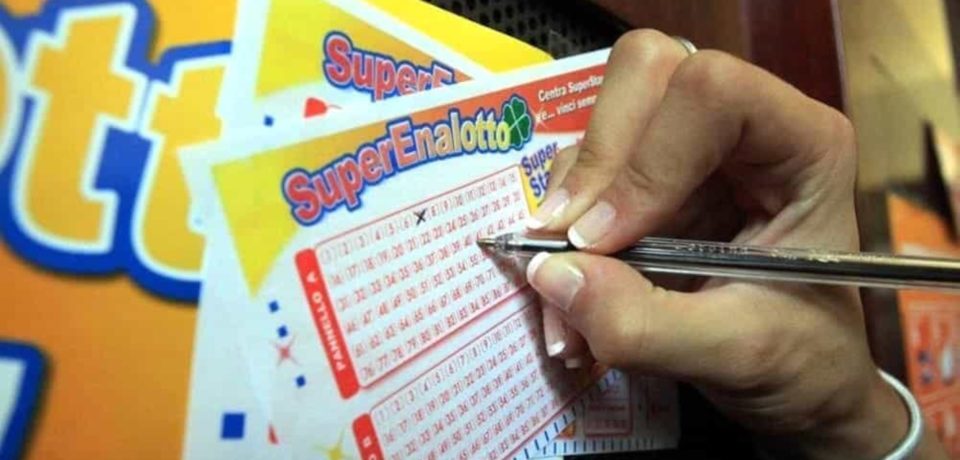 Scauri / Centrato il 5 al Superenalotto, vinti 19mila euro al Bar Haiti