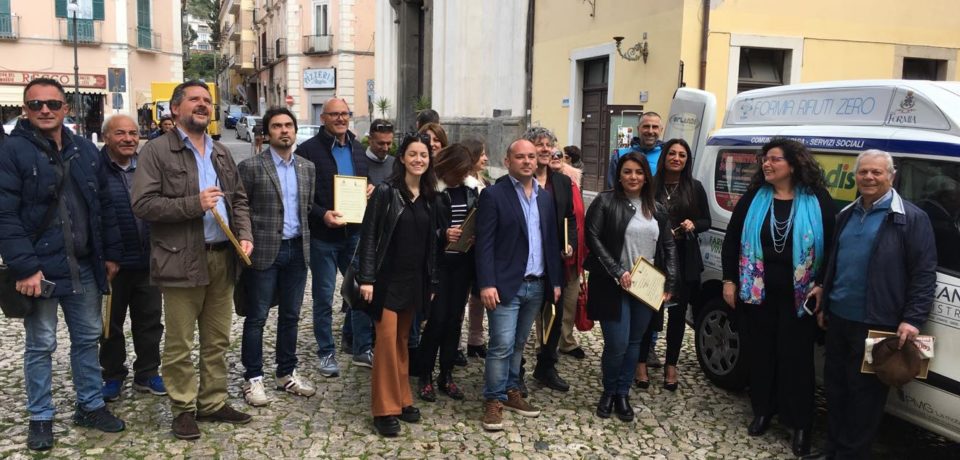 Formia / Donato un pulmino solidale al Comune