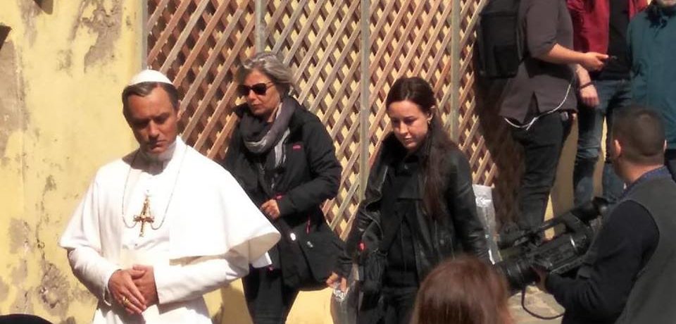 Ventotene / Riprese in corso della seconda stagione di “The Young Pope”: sull’isola Jude Law