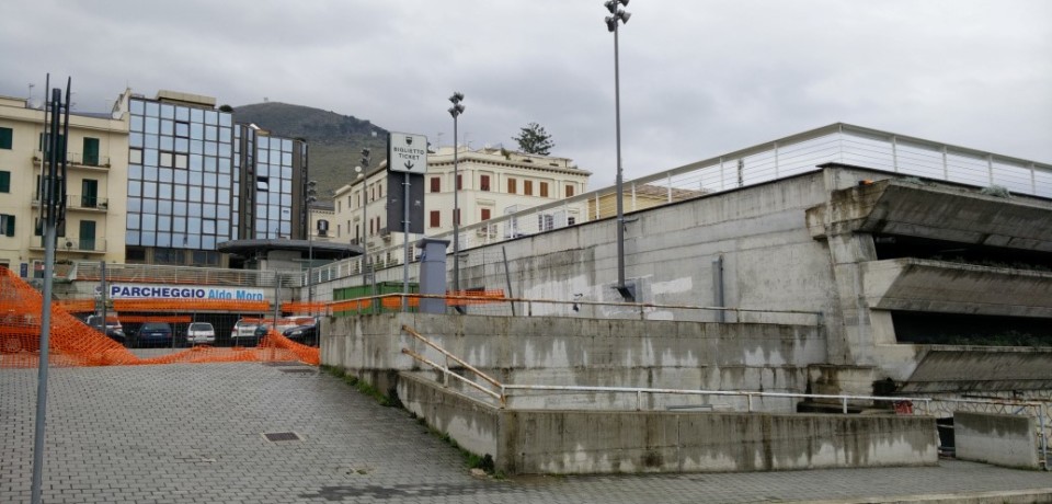 Formia / Parcheggio multipiano, sopralluogo delle Fiamme Gialle