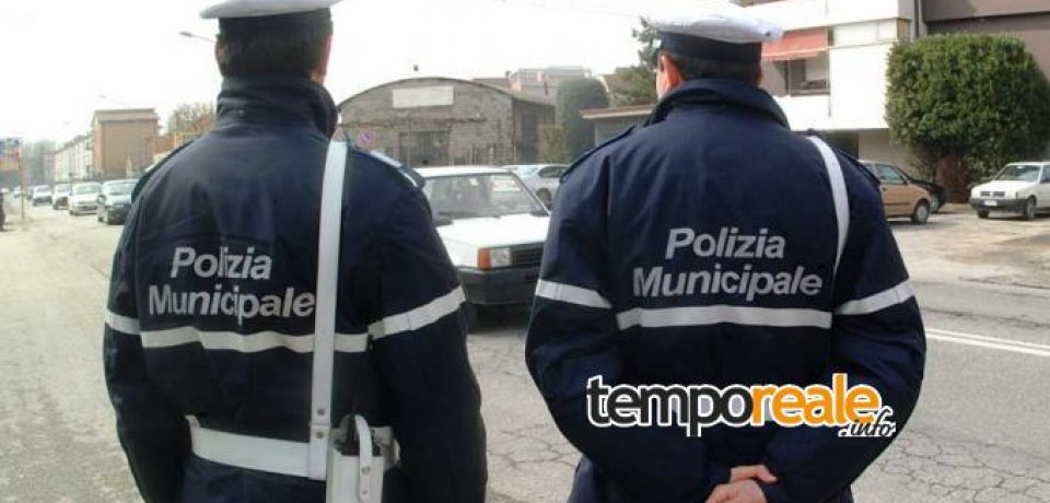 Coronavirus, a Fondi 40 persone trovate in giro senza motivo: denunciate dalla polizia locale