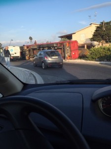 incidente fondi tir ribaltato