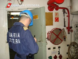 controlli a bordo nave guardia costiera gaeta (1)