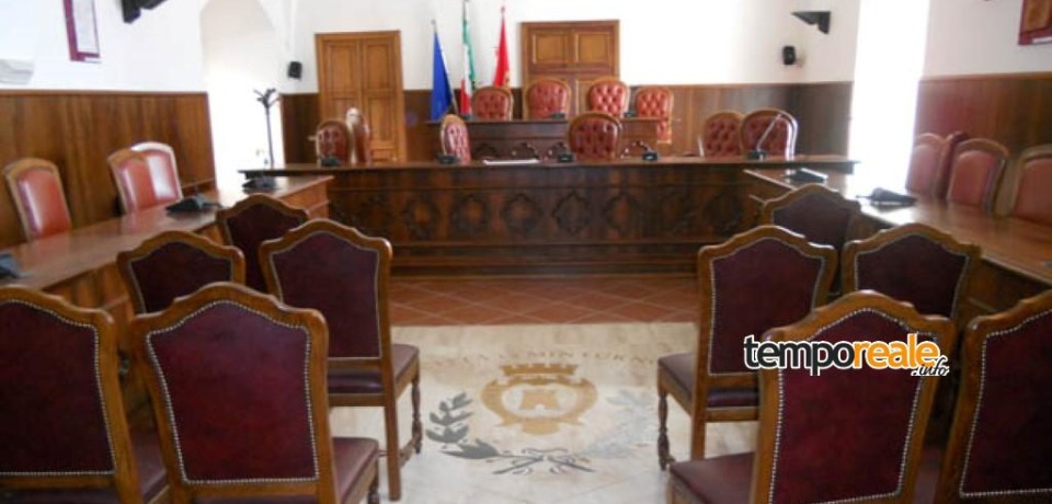 Minturno / “I giovani, la Costituzione, il futuro”: incontro in aula consiliare