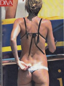 ilary-blasi-a-ponza cellulite