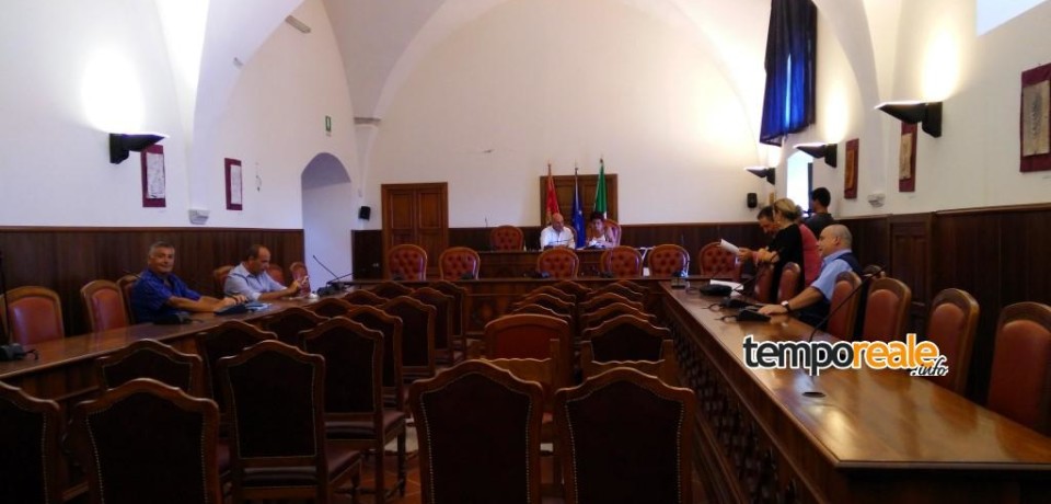 Minturno / Bilancio, la maggioranza non si presenta in consiglio: è finita per l’amministrazione Graziano