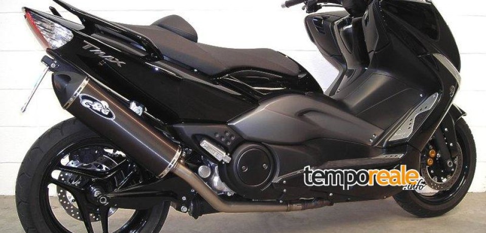 Gaeta / Rubano lo scooter di un poliziotto in pieno giorno, arrestati a Minturno
