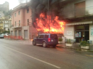 incendio itri (2)