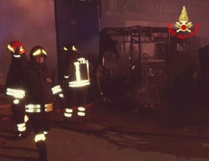 incendio ambulanza 2