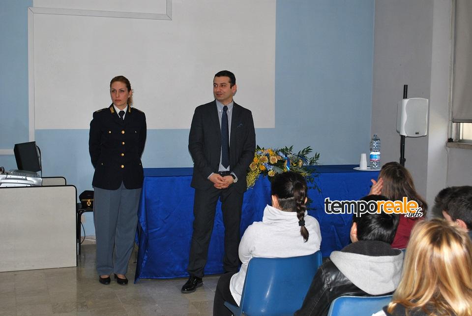 cassino incontro polizia scuola