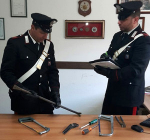 carabinieri santi cosma e damiano arnesi da scasso sequestrati