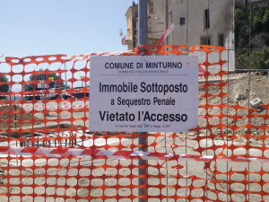 antenna centro storico minturno bloccata (3)