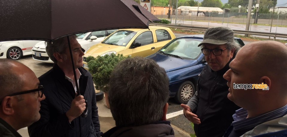 Latina / Aviointeriors, smantellata la tenda dei lavoratori licenziati. Alessandro Calvi: “Azione gravissima”