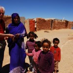 Marcello Lucciola con famiglia Saharawi