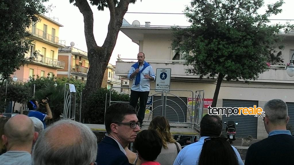 comizio stefanelli piazza rotelli