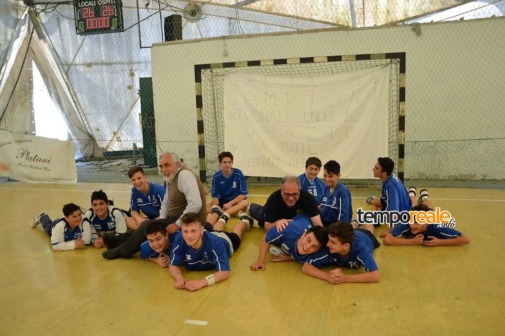 festeggiamenti gaeta84 campione under 16