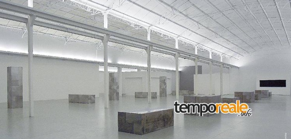 Cassino / Al Camusac “Reconstructing City. Iron. Steinless Steel. 2016”, il vernissage di Nicola Carrino