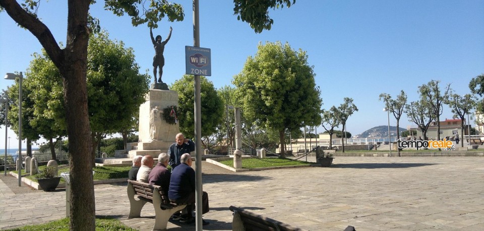 Formia / “Io Allatto Dove Voglio”, sabato 25 il flash mob in Piazza Vittoria