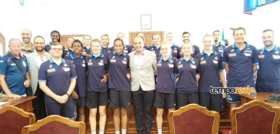 Minturno / Il sindaco Stefanelli riceve la nazionale under 16 femminile di Pallavolo