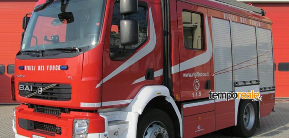 Gaeta / Incidente all’alba in Corso Italia, prende fuoco una moto
