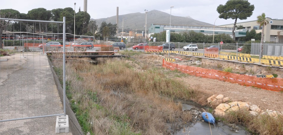 Lavori sospesi allo svincolo del porto di Gaeta. Chi paga il trasferimento reti?