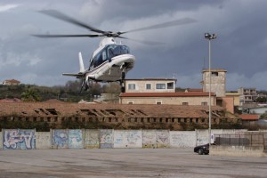 L'elicottero atterrato alle Sieci di Scauri ieri pomeriggio