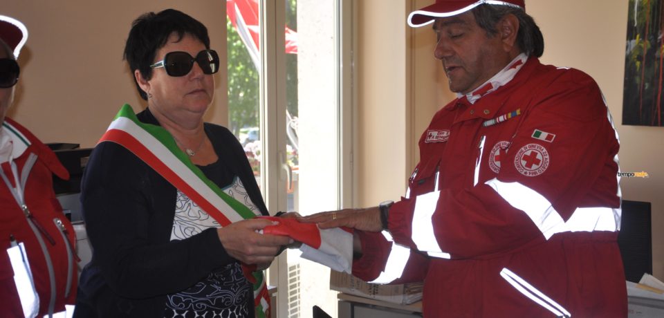 Gaeta / Giornata internazionale della Croce Rossa, la bandiera svetta sul comune di Gaeta