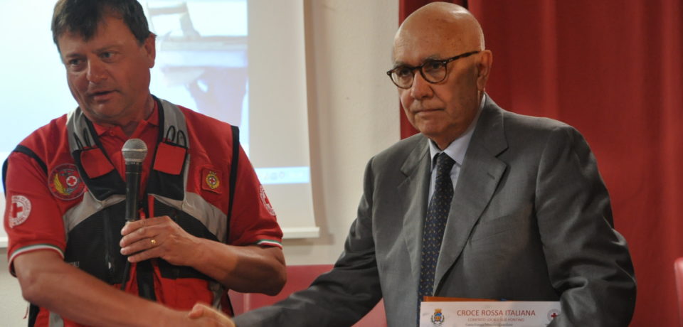 Formia / Salvò un bimbo di 5 anni, premiato insieme ai volontari Cri dal sindaco Bartolomeo