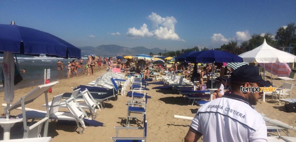 Sperlonga / Occupazione irregolare della spiaggia, interviene la guardia costiera di Gaeta