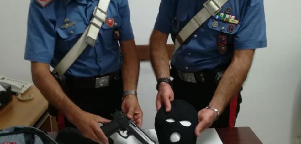 Gaeta / Ucraino arrestato per rapina con ancora indosso il passamontagna