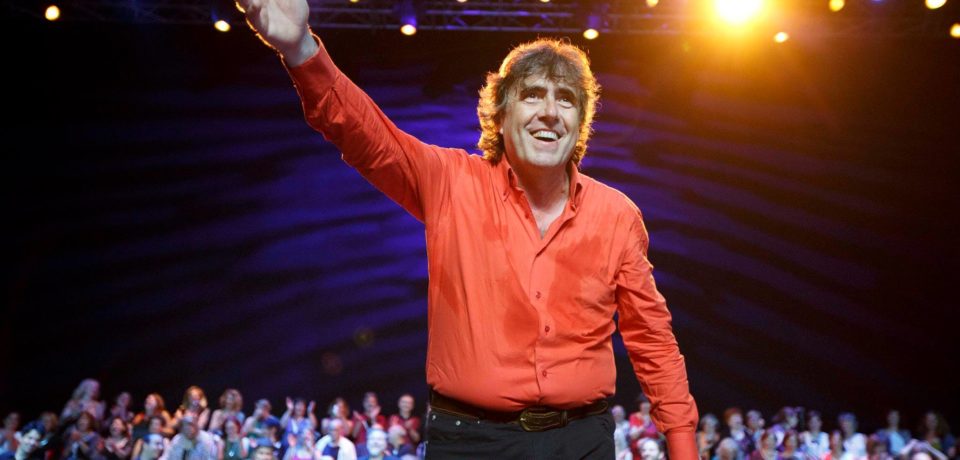 Gaeta / Ambrogio Sparagna in concerto, “Passioni e Camminanti” chiude tra sfilate e spettacoli