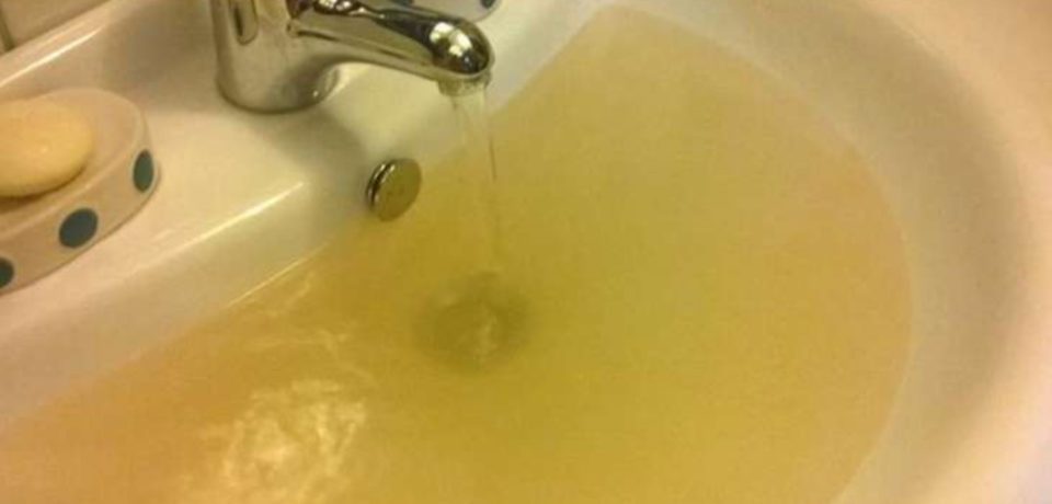 Acqua torbida, esposto della Confconsumatori