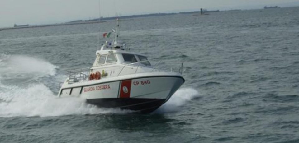 Scompare in sella alla moto d’acqua, ritrovato cadavere a Baia Domizia