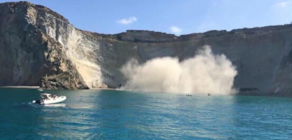 Paura a Ponza: crollo a Chiaia di Luna, salvi per miracolo tre turisti