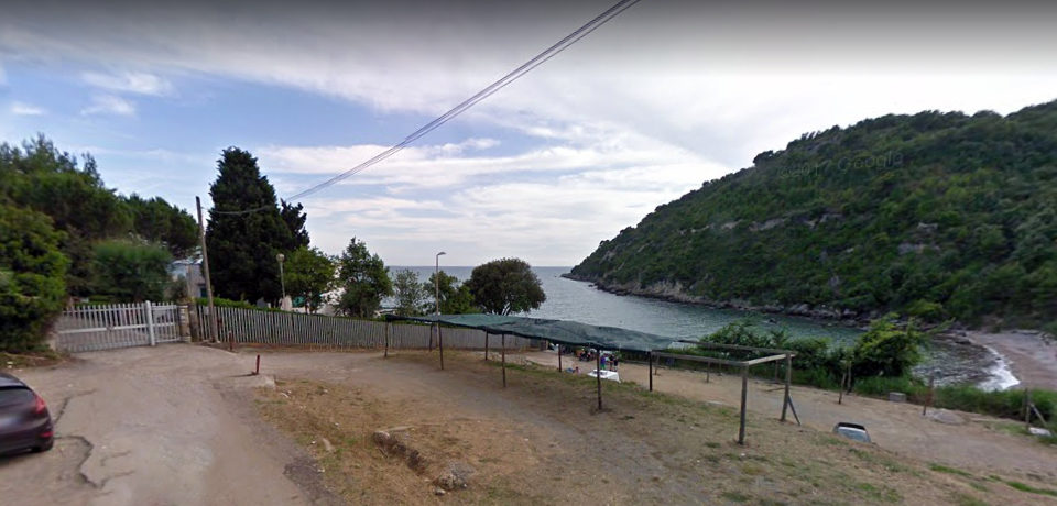 Scauri / Spiaggia dei Sassolini interdetta ai non residenti e fioccano le multe