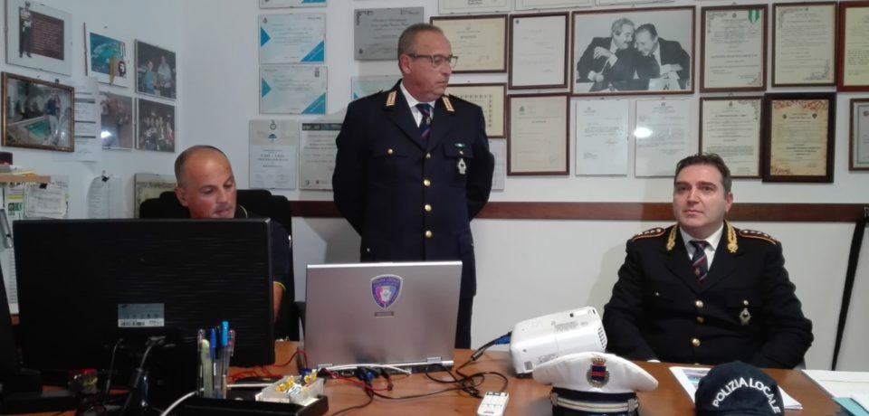 Fondi / Maxi truffa alle assicurazioni: dieci persone indagate
