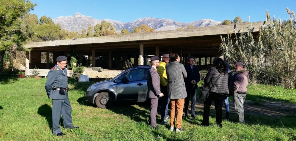 Formia / Bomba ecologica nel Parco De Curtis, il blitz della Guardia di Finanza