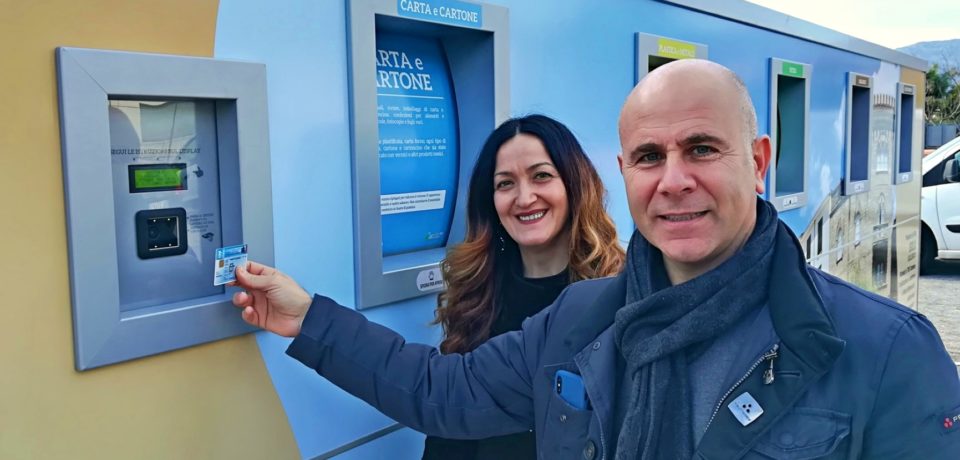 Fondi / Rifiuti, inaugurata la prima Ecoisola
