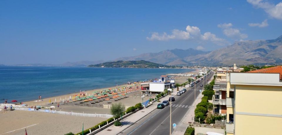 Minturno / Eventi sul lungomare, il Movimento 5 Stelle chiede chiarimenti